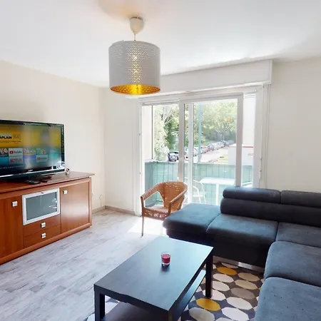 Apartment F4 Refait Proche Universite *