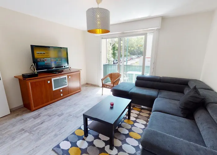 Apartment F4 Refait Proche Universite *