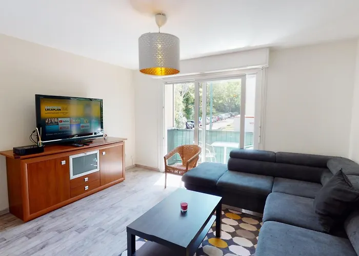 Apartment F4 Refait Proche Universite *