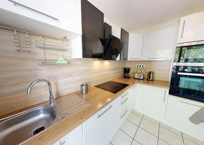 Apartment F4 Refait Proche Universite